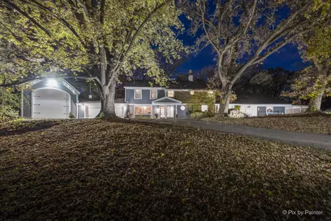 144 Algonquin Rd, Barrington Hills, IL 60010