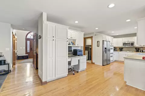 1502 Eagle Ridge Dr, Antioch, IL 60002 photo 8