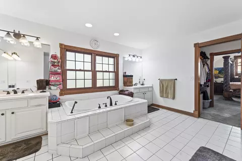 1502 Eagle Ridge Dr, Antioch, IL 60002 photo 22