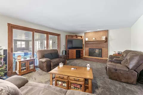 1502 Eagle Ridge Dr, Antioch, IL 60002 photo 5