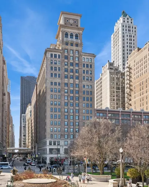 6 N Michigan Ave #1506, Chicago, IL 60602