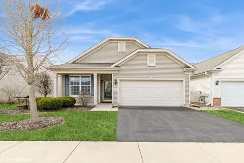 12473 Castle Rock Dr, Huntley, IL 60142