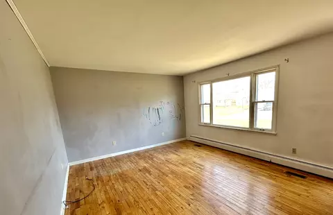 104 Taylor Ct, Catlin, IL 61817 photo 4