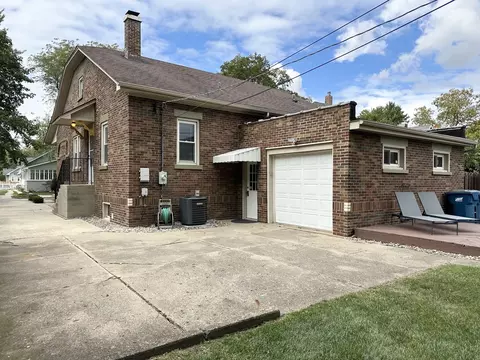 Exterior - 764 S Poplar Ave, Kankakee, IL 60901 photo 10 of 11