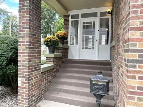 Exterior - 764 S Poplar Ave, Kankakee, IL 60901 photo 4 of 11