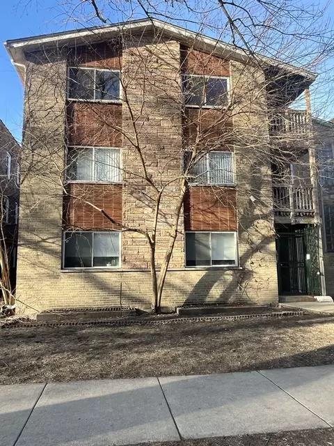 1324 W Greenleaf Ave #1B, Chicago, IL 60626