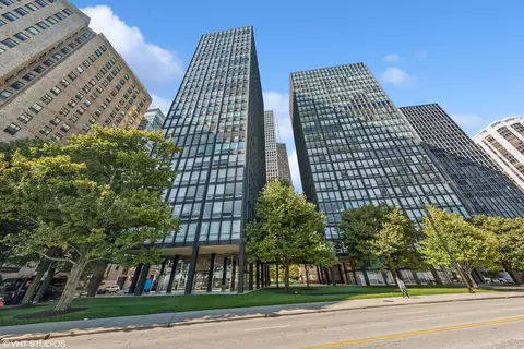 860 N Lake Shore Dr #3J, Chicago, IL 60611