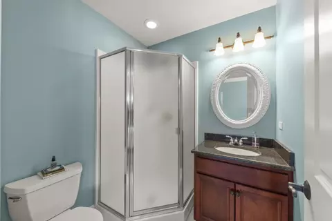 Bath - 26504 Silverleaf Dr, Plainfield, IL 60585 photo 5 of 6