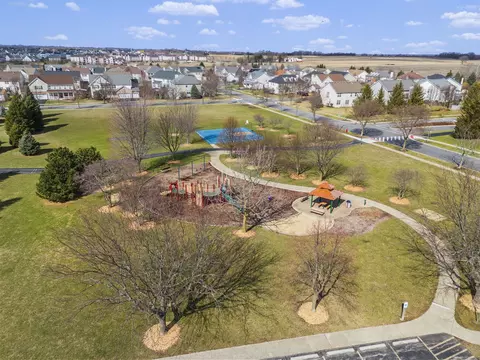 View/Area - 26504 Silverleaf Dr, Plainfield, IL 60585 photo 6 of 11