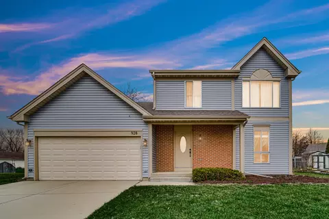 928 Hartwood Dr, Streamwood, IL 60107