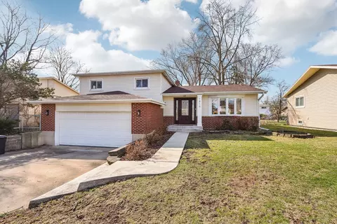 1819 Azalea Ln, Mount Prospect, IL 60056