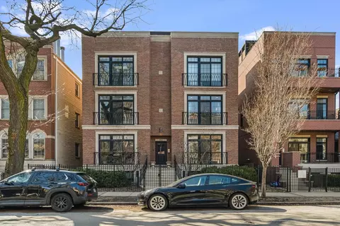 2940 N Damen Ave #2N, Chicago, IL 60618
