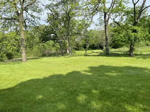 480 Saunders Rd, Lake Forest, IL 60045
