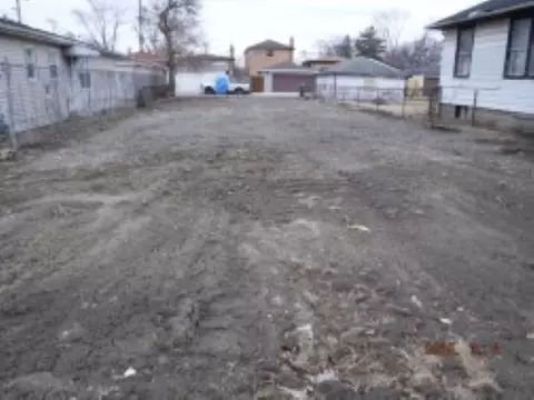 15305 Winchester Ave, Harvey, IL 60426