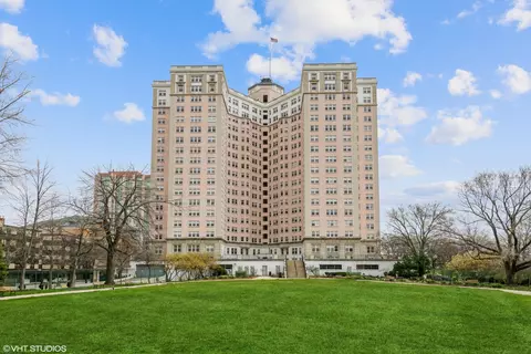 5555 N Sheridan Rd #1615, Chicago, IL 60640