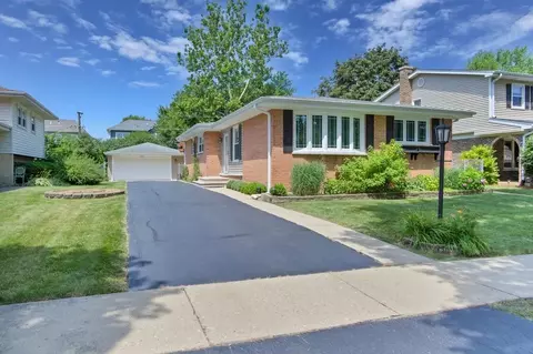 726 S Mckinley Ave, Arlington Heights, IL 60005