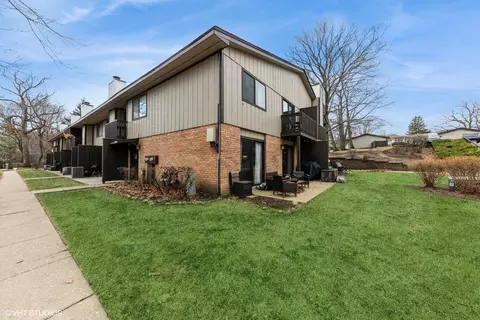 71 Woodhills Bay Rd #71, Fox Lake, IL 60020
