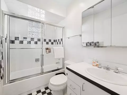 426 Circle Ct, Deerfield, IL 60015 photo 25