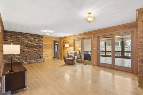 Living - 912 Revere Rd, Glenview, IL 60025 photo 3 of 4