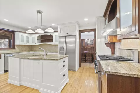 Kitchen - 912 Revere Rd, Glenview, IL 60025 photo 1 of 4