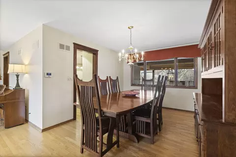 Dining - 912 Revere Rd, Glenview, IL 60025 photo 1 of 1