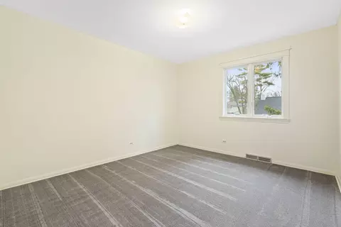 Bedroom - 912 Revere Rd, Glenview, IL 60025 photo 3 of 4