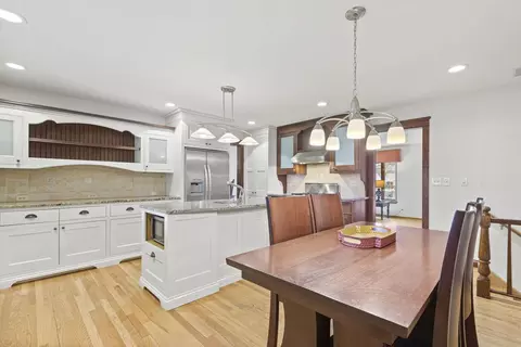 Kitchen - 912 Revere Rd, Glenview, IL 60025 photo 3 of 4