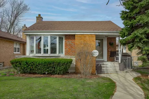 5404 N Nagle Ave, Chicago, IL 60630