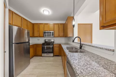 1060 Clover Dr, Minooka, IL 60447 photo 8