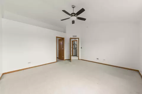 1060 Clover Dr, Minooka, IL 60447 photo 16