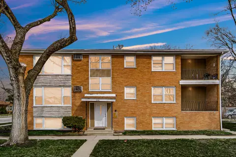13845 S School Ave, Riverdale, IL 60827