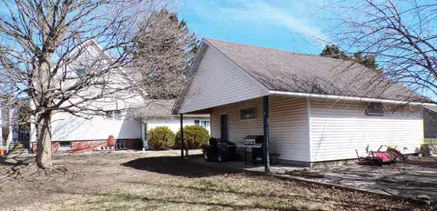 607 E Washington St, Downs, IL 61736 photo 55