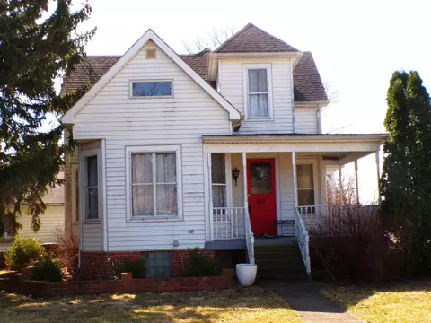 607 E Washington St, Downs, IL 61736