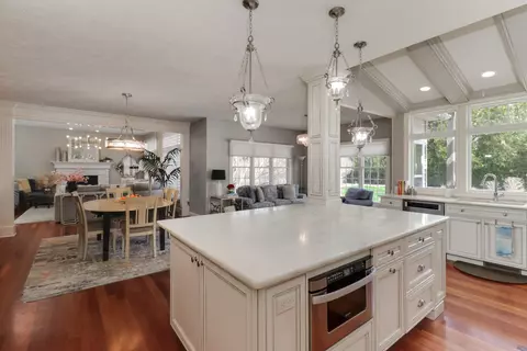 Kitchen - 32 Stonebrook Ct, Bloomington, IL 61704 photo 5 of 6
