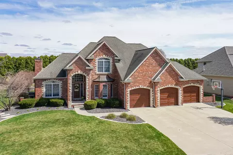 View/Area - 32 Stonebrook Ct, Bloomington, IL 61704 photo 1 of 1
