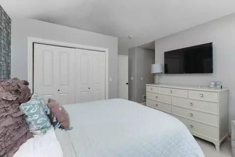 Bedroom - 32 Stonebrook Ct, Bloomington, IL 61704 photo 7 of 9