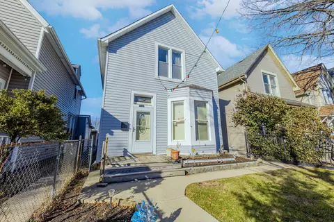 3320 W Dickens Ave, Chicago, IL 60647