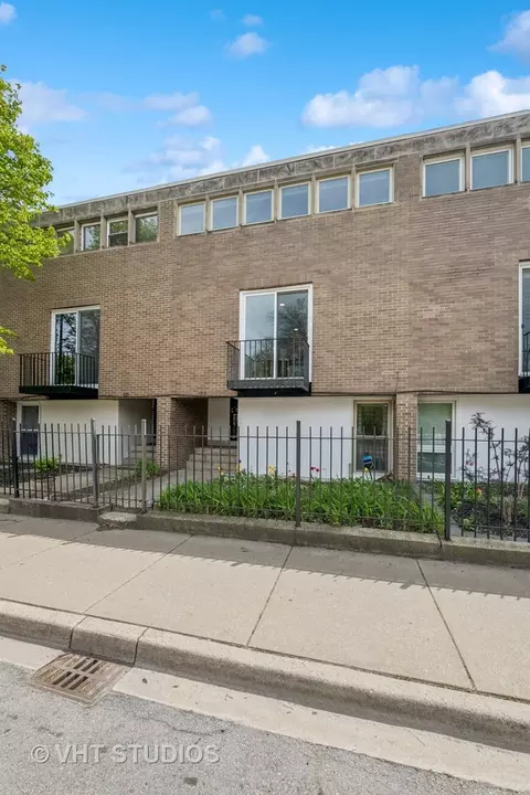 1313 E 55th St, Chicago, IL 60637