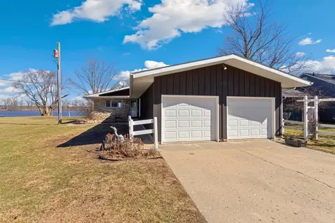 3101 Island View Dr, Rock Falls, IL 61071