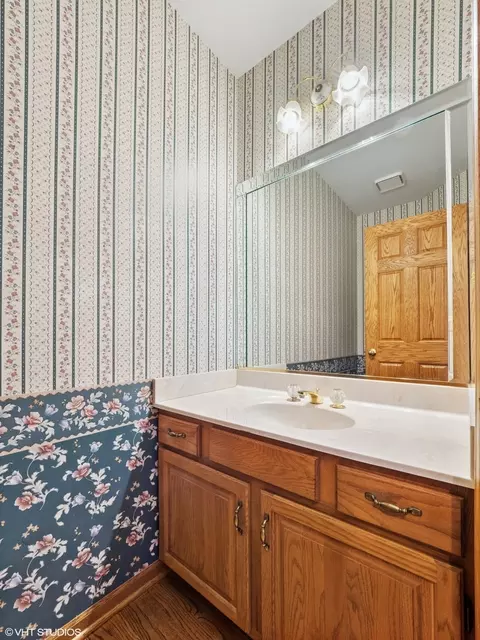 5580 Amanda Ct, Rolling Meadows, IL 60008 photo 8