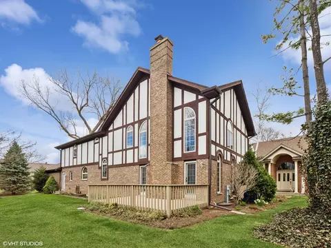 5580 Amanda Ct, Rolling Meadows, IL 60008 photo 15