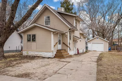 205 Carbaugh Ave, Rockford, IL 61101