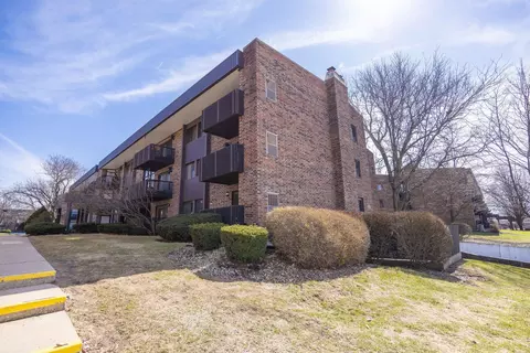 1502 Woodbridge Rd #1C, Joliet, IL 60436