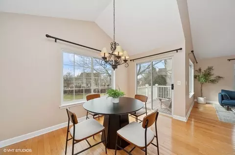 Dining - 77 Cherbourg Ct, Wheeling, IL 60090 photo 2 of 2