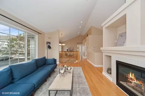 Living - 77 Cherbourg Ct, Wheeling, IL 60090 photo 4 of 5