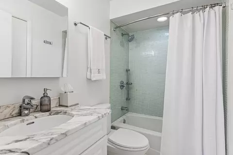 1648 N Burling #E, Chicago, IL 60614 photo 13