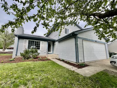 2 S605 Continental Dr, Warrenville, IL 60555