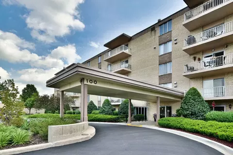100 W Butterfield Rd #305N, Elmhurst, IL 60126