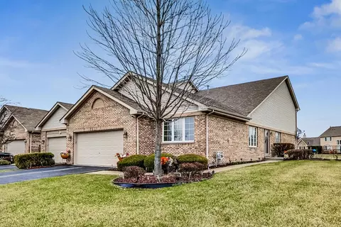 37 Iliad Dr, Tinley Park, IL 60477