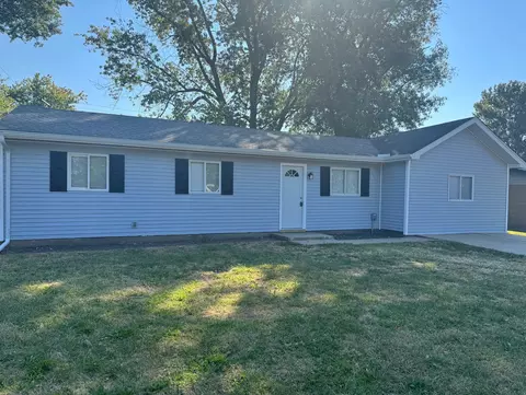 1516 N Mattis Ave, Champaign, IL 61821